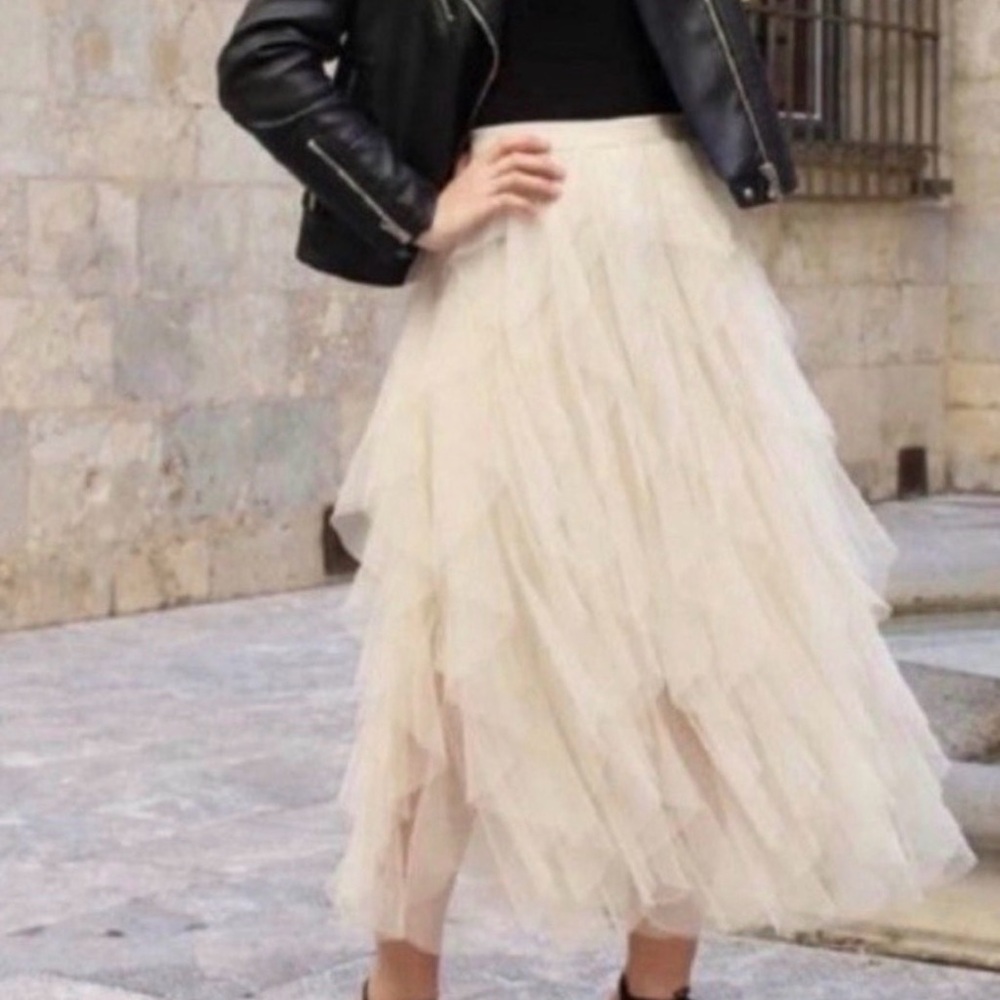 Soho Apparel Cream Asymmetrical Tulle Skirt